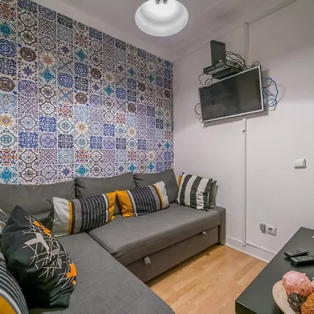דירה Cozy 2br In Bairro Alto - | By Airnest